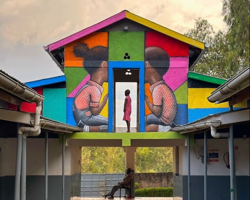 French Artist Paints On Walls To Turn Them Into Pieces Of Art French Artist Paints On Walls To Turn Them Into Pieces Of Art
