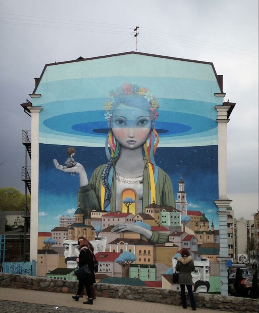 French Artist Paints On Walls To Turn Them Into Pieces Of Art French Artist Paints On Walls To Turn Them Into Pieces Of Art