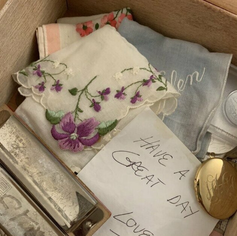 From glasses to boot the father: netizens showed their family heirlooms