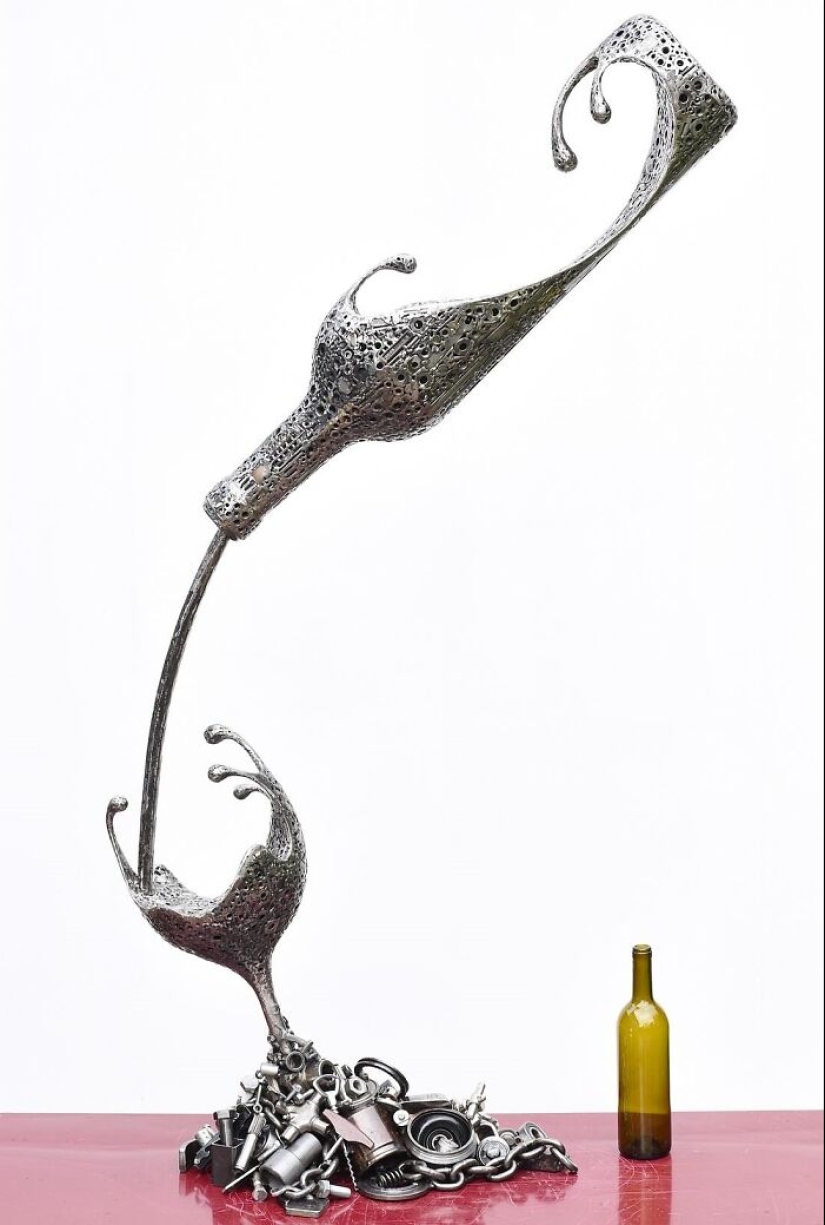 From Scrap To Sculptures: 15 Impressive Works Of Art Made By This Artist From Scrap To Sculptures: 15 Impressive Works Of Art Made By This Artist