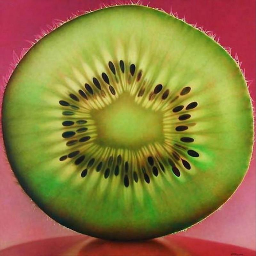 Frutas transparentes de Dennis Wojtkiewicz