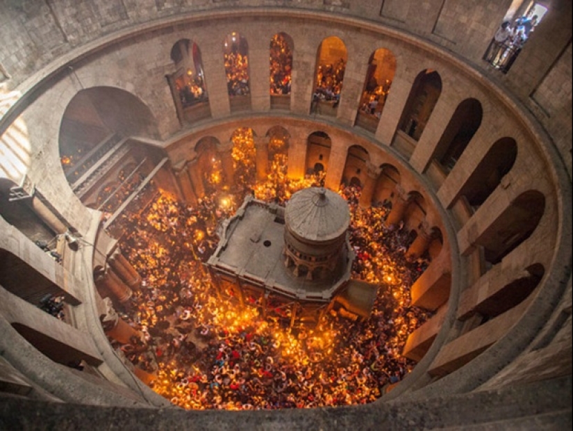 Fuego de la Santa Jerusalén: ¿milagro o engaño? Fuego de la Santa Jerusalén: ¿milagro o engaño?