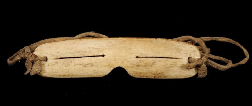 Gafas de nieve de los pueblos del Norte, conocidas desde hace varios miles de años Gafas de nieve de los pueblos del Norte, conocidas desde hace varios miles de años