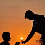 Golden Hour Gems: Aaditya Bhat’s Stunning Sunset Photo Stories Golden Hour Gems: Aaditya Bhat’s Stunning Sunset Photo Stories