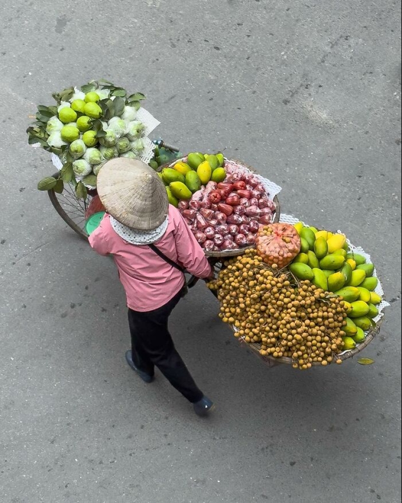 Hanoi desde arriba: retratos aéreos de vendedores de fruta realizados por Trung Dong Hanoi desde arriba: retratos aéreos de vendedores de fruta realizados por Trung Dong
