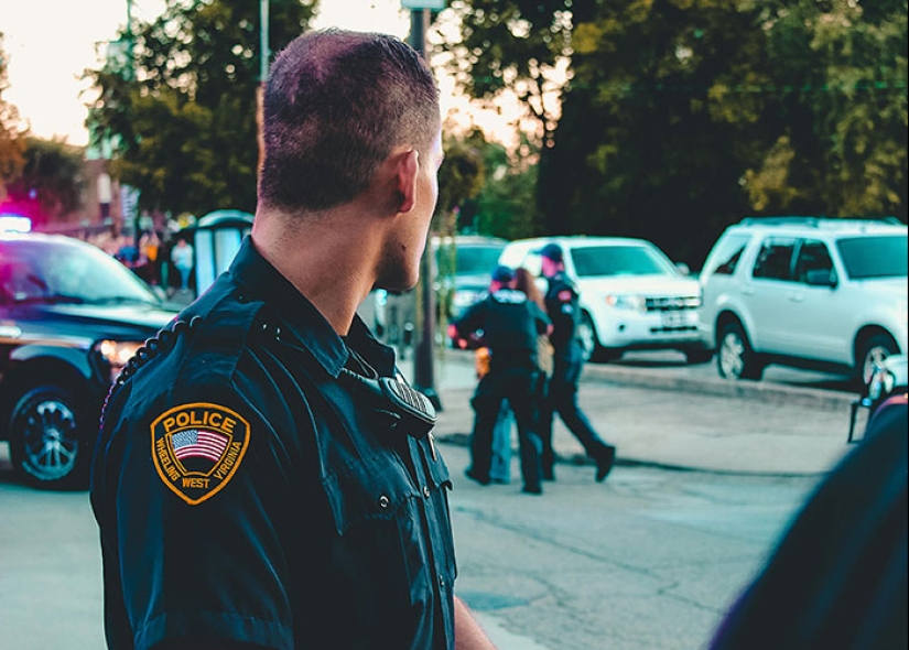 “He Finally Learned His Lesson”: 10 People Share Stories About Loud Neighbors From Hell