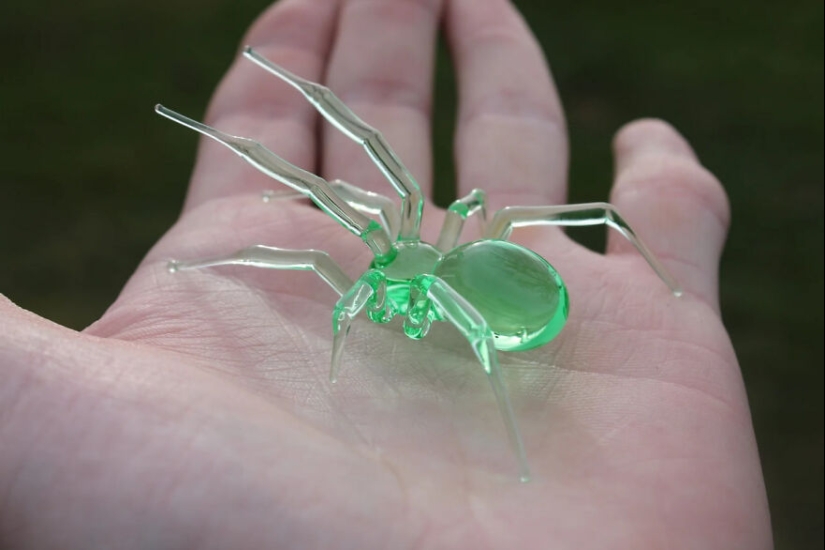 Hice figuras con vidrio de uranio Hice figuras con vidrio de uranio