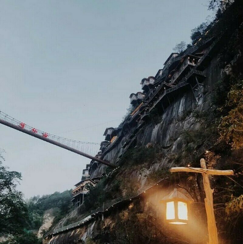 How did the “vertical” Chinese village of Wangxian appear and who lives in it? How did the “vertical” Chinese village of Wangxian appear and who lives in it?