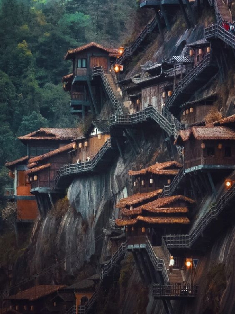 How did the “vertical” Chinese village of Wangxian appear and who lives in it? How did the “vertical” Chinese village of Wangxian appear and who lives in it?