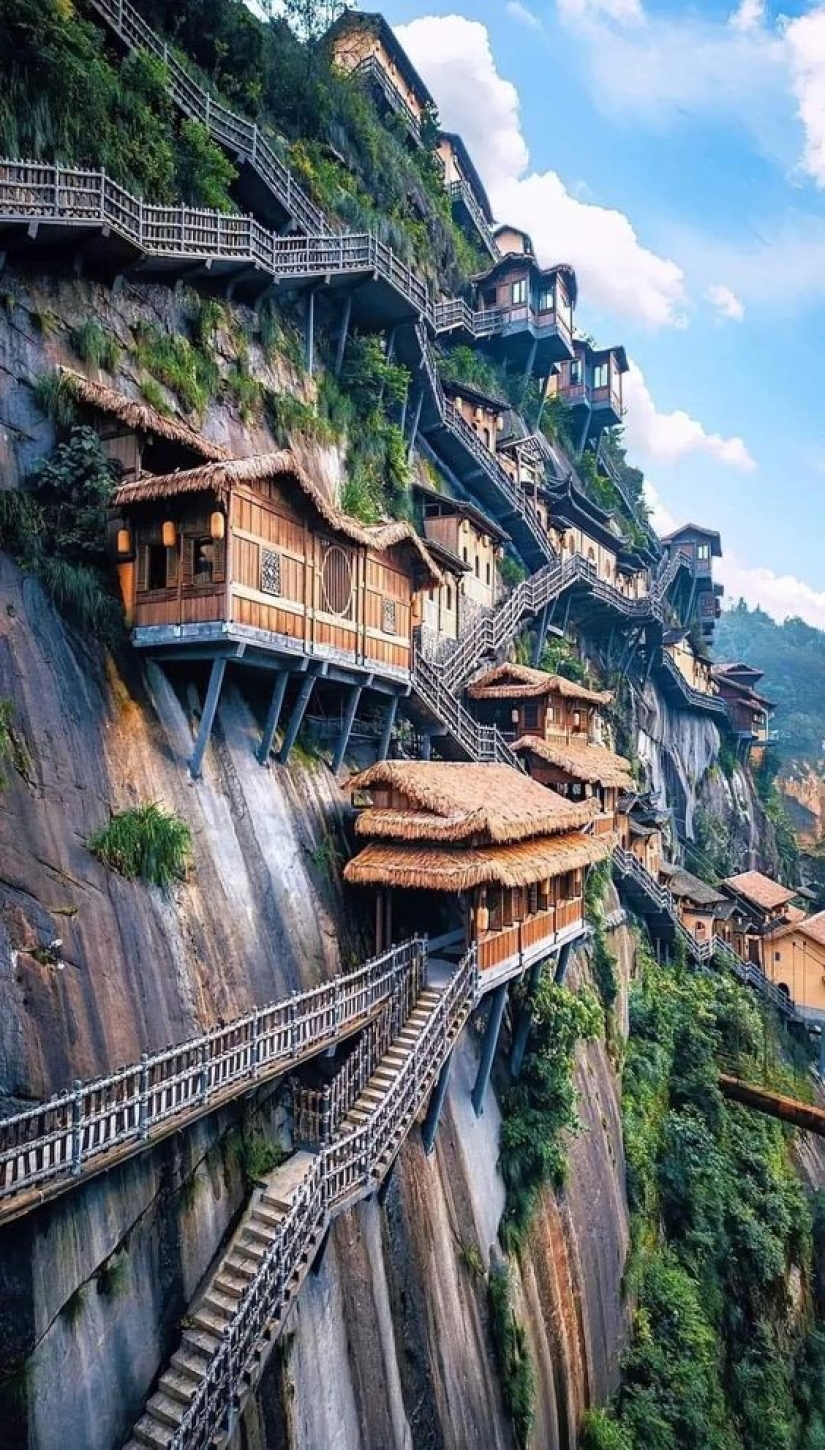 How did the “vertical” Chinese village of Wangxian appear and who lives in it? How did the “vertical” Chinese village of Wangxian appear and who lives in it?