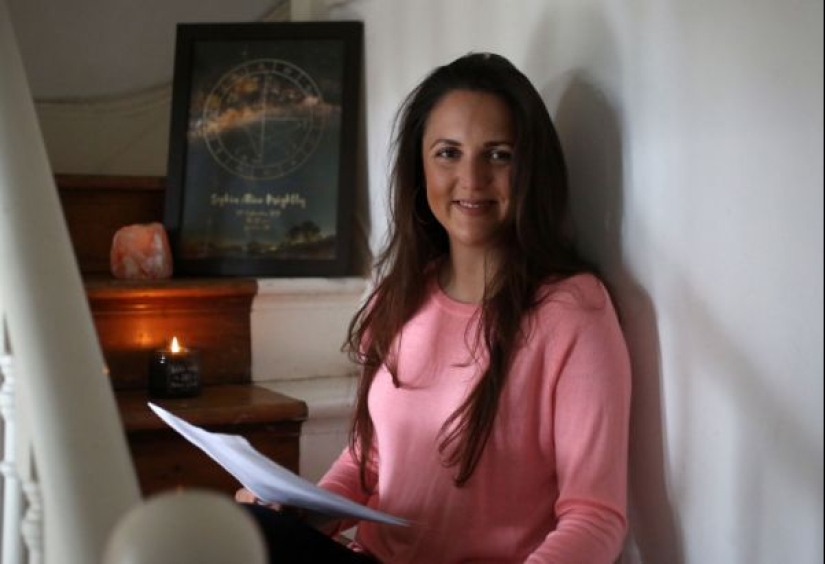 How does a certified astrologer from Britain live and work (yes, there are such) How does a certified astrologer from Britain live and work (yes, there are such)