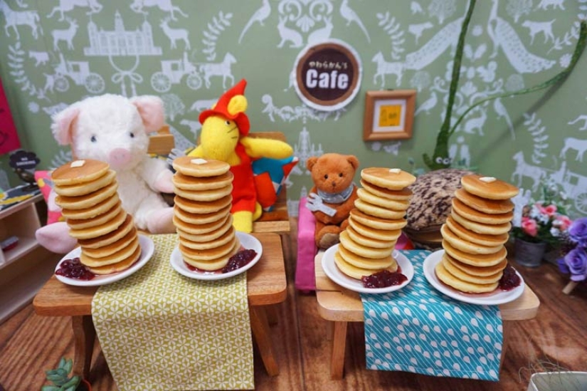 How does a Japanese plush toy cafe work? How does a Japanese plush toy cafe work?