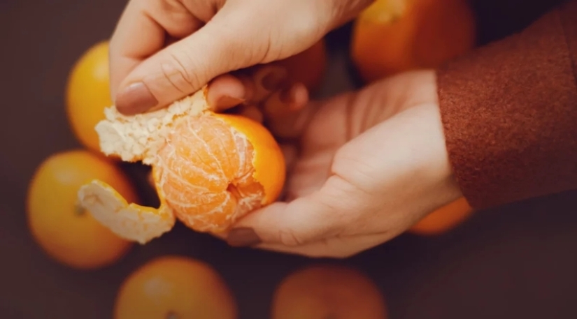 How else can you tell in a store whether tangerines have seeds or not? How else can you tell in a store whether tangerines have seeds or not?