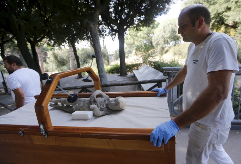 How the inhabitants of Pompeii died How the inhabitants of Pompeii died