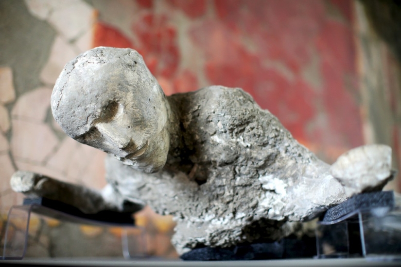 How the inhabitants of Pompeii died How the inhabitants of Pompeii died