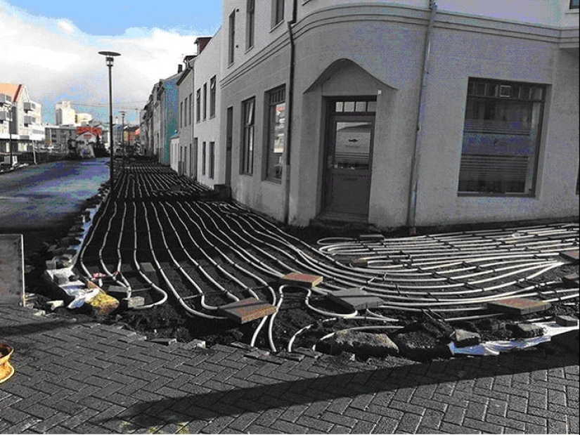 How the sidewalks are heated in Iceland How the sidewalks are heated in Iceland