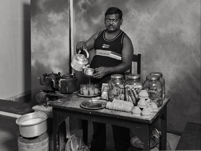 How to earn cleaner ears, a street astrologer and other representatives of vanishing professions in India How to earn cleaner ears, a street astrologer and other representatives of vanishing professions in India