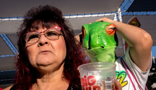 I Captured The Magic Of A Flea Market That’s Vanishing In The Name Of Progress