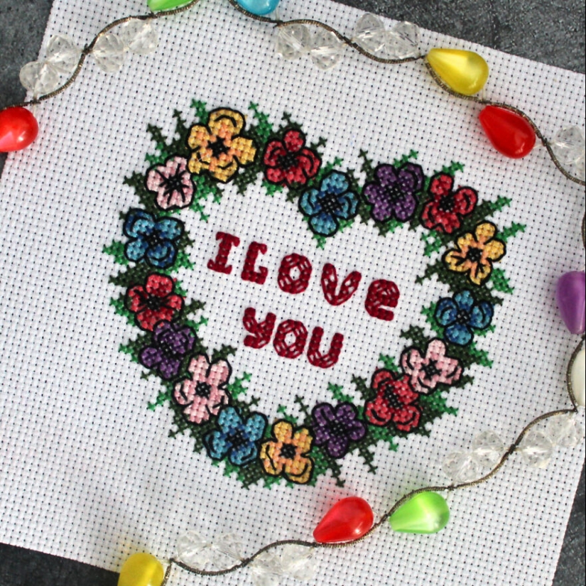 I Create Small And Simple Cross-Stitch Patterns I Create Small And Simple Cross-Stitch Patterns