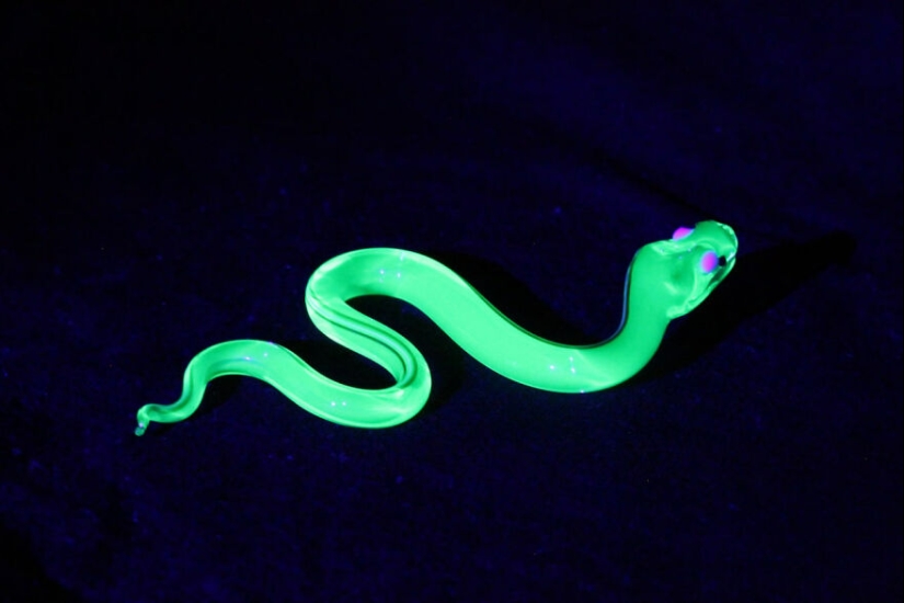 I Made Figurines Out Of Uranium Glass I Made Figurines Out Of Uranium Glass