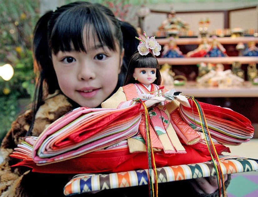 In Japan celebrate girls Hina Matsuri In Japan celebrate girls Hina Matsuri