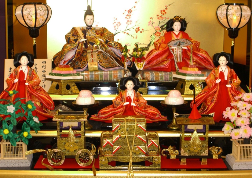 In Japan celebrate girls Hina Matsuri In Japan celebrate girls Hina Matsuri