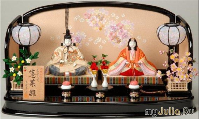 In Japan celebrate girls Hina Matsuri In Japan celebrate girls Hina Matsuri