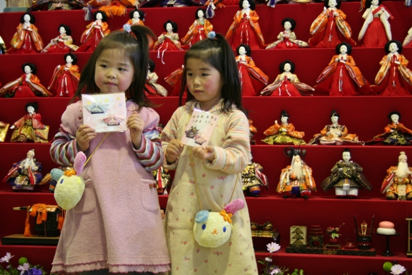 In Japan celebrate girls Hina Matsuri In Japan celebrate girls Hina Matsuri