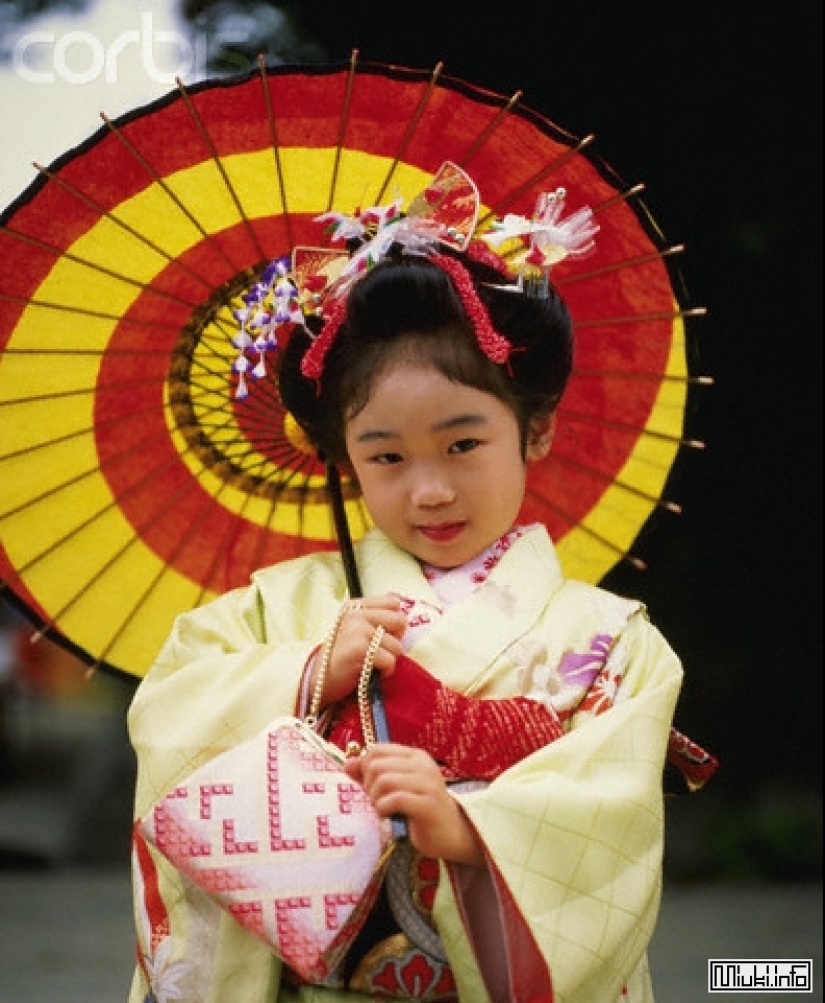 In Japan celebrate girls Hina Matsuri In Japan celebrate girls Hina Matsuri