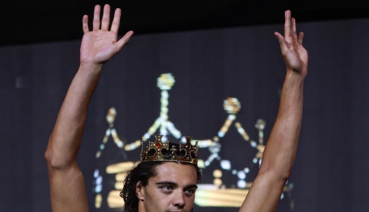 Italian Olympic Gold Winner Thomas Ceccon Stuns Fans With Wardrobe Malfunction: “Holy Smokes”