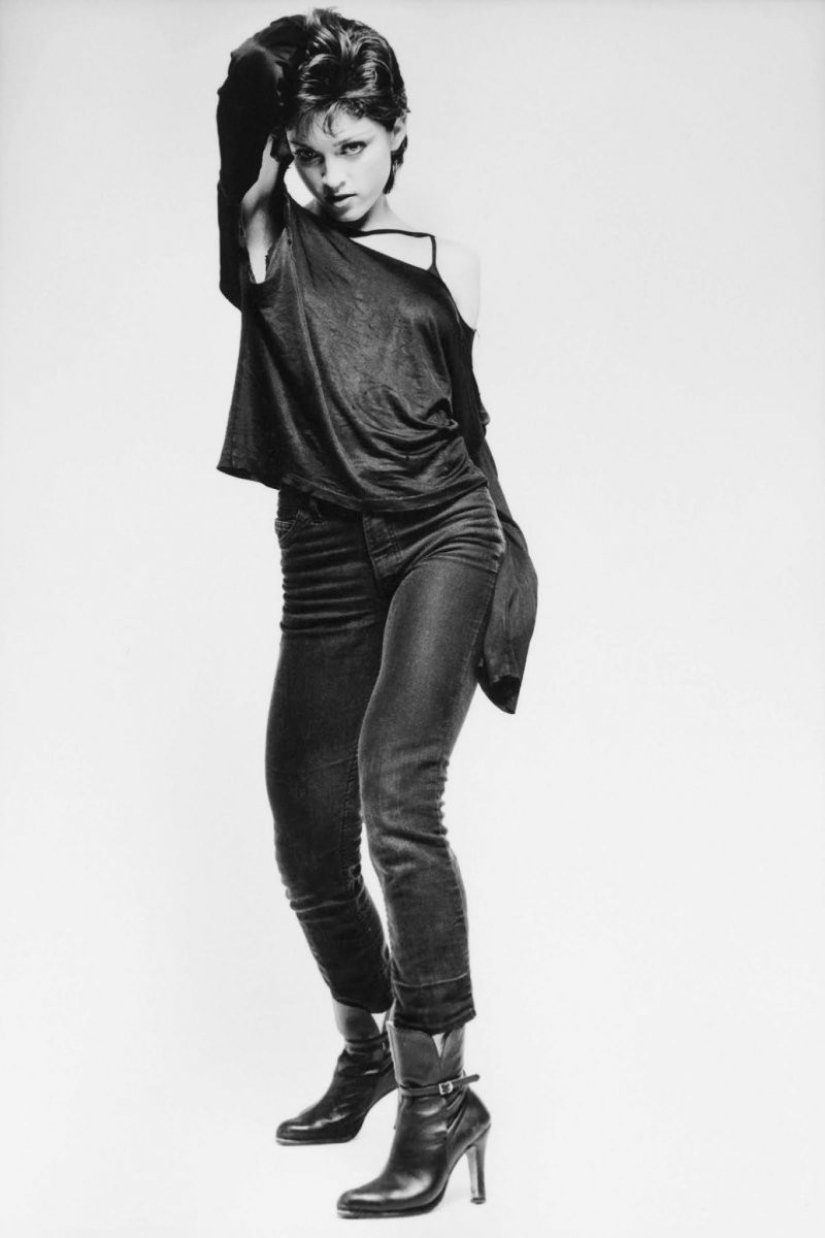 Joven y todavía desconocido Madonna con fotografías de Michael McDonnell Joven y todavía desconocido Madonna con fotografías de Michael McDonnell