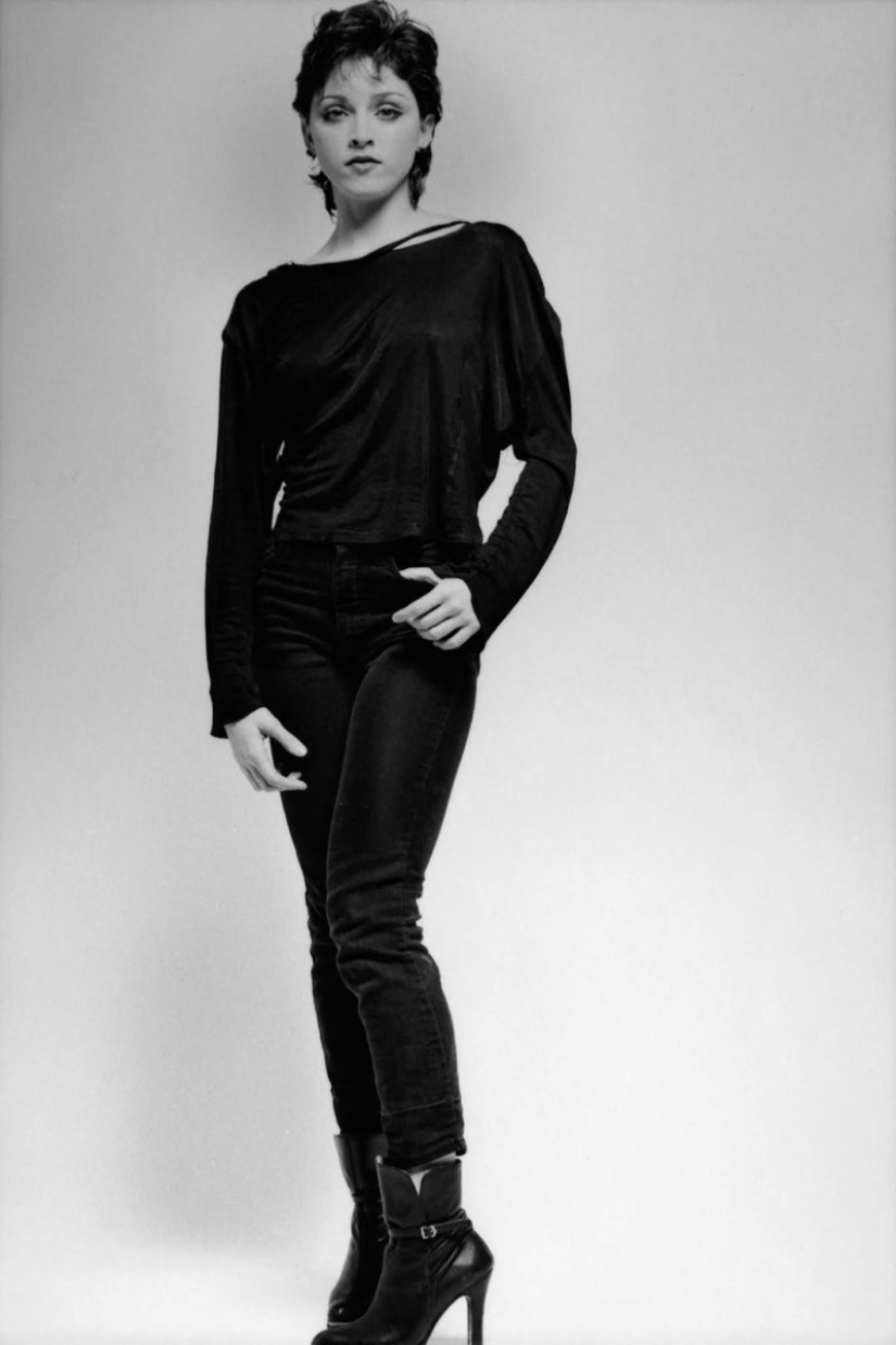 Joven y todavía desconocido Madonna con fotografías de Michael McDonnell Joven y todavía desconocido Madonna con fotografías de Michael McDonnell