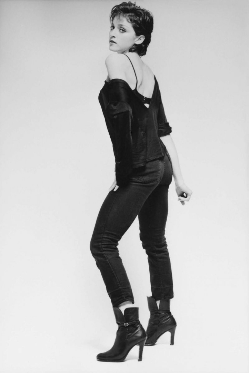 Joven y todavía desconocido Madonna con fotografías de Michael McDonnell Joven y todavía desconocido Madonna con fotografías de Michael McDonnell