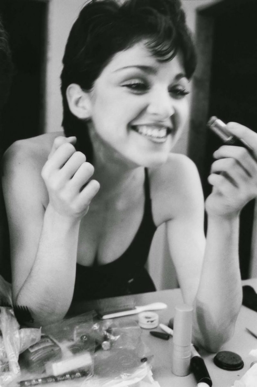 Joven y todavía desconocido Madonna con fotografías de Michael McDonnell Joven y todavía desconocido Madonna con fotografías de Michael McDonnell