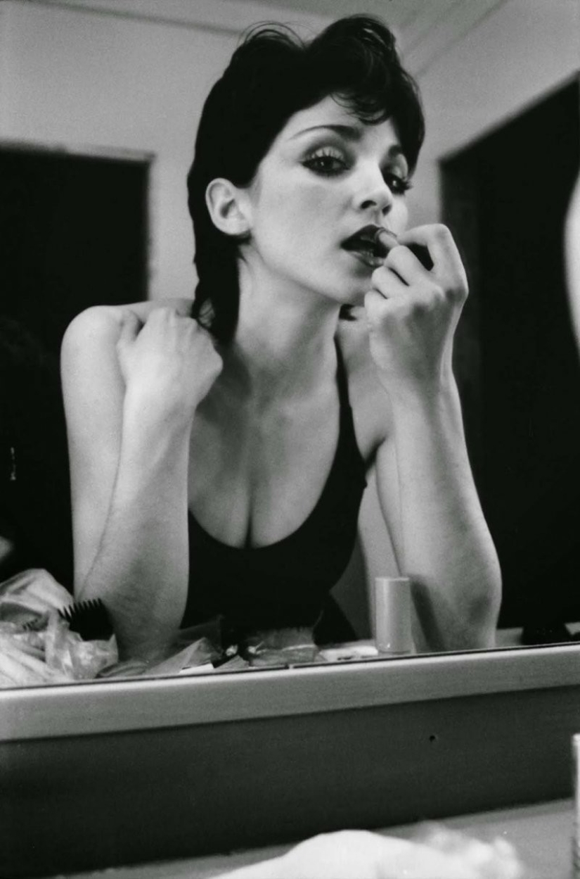 Joven y todavía desconocido Madonna con fotografías de Michael McDonnell Joven y todavía desconocido Madonna con fotografías de Michael McDonnell