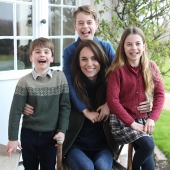 Kate Middleton Reveals Cancer Diagnosis, Asks For Privacy In Emotional Video Kate Middleton Reveals Cancer Diagnosis, Asks For Privacy In Emotional Video