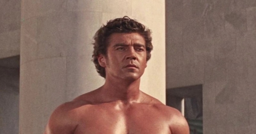 La historia de Mickey Hargitey, una leyenda del culturismo interpretada por el propio Arnie en la película La historia de Mickey Hargitey, una leyenda del culturismo interpretada por el propio Arnie en la película
