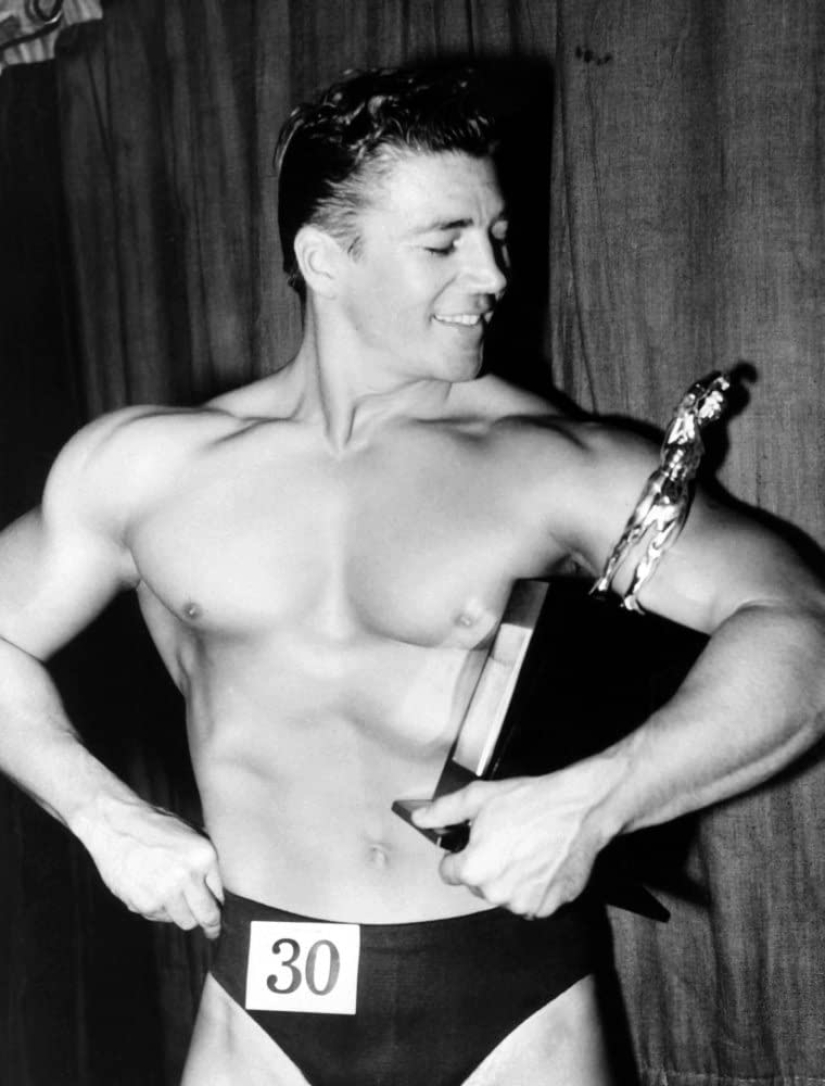 La historia de Mickey Hargitey, una leyenda del culturismo interpretada por el propio Arnie en la película La historia de Mickey Hargitey, una leyenda del culturismo interpretada por el propio Arnie en la película