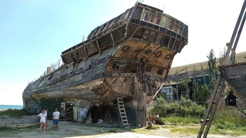 La historia del Capitán Scaletto, o Cómo el velero de un sueño se estrelló contra las rocas de la burocracia La historia del Capitán Scaletto, o Cómo el velero de un sueño se estrelló contra las rocas de la burocracia