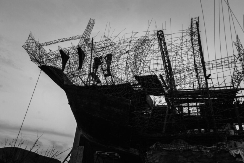 La historia del Capitán Scaletto, o Cómo el velero de un sueño se estrelló contra las rocas de la burocracia La historia del Capitán Scaletto, o Cómo el velero de un sueño se estrelló contra las rocas de la burocracia