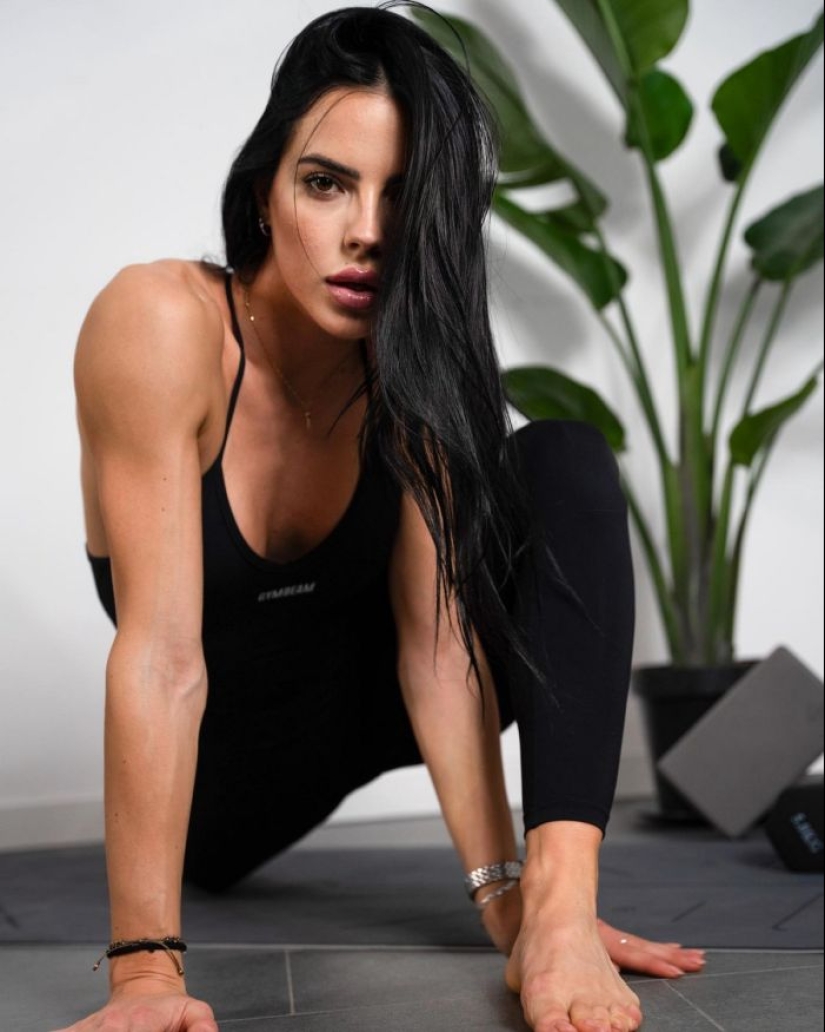 La modelo y bailarina Shyla Gatta en candentes fotografías de las redes sociales