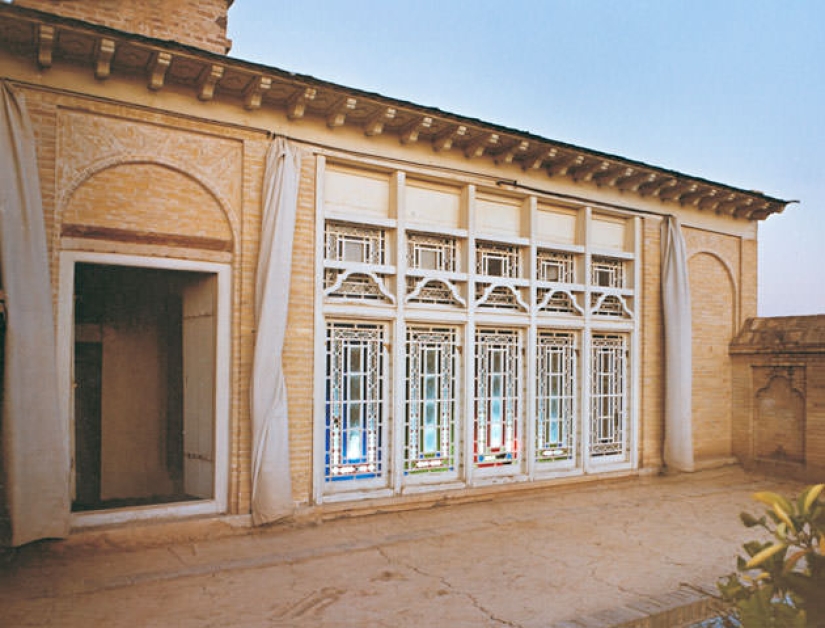 La vida y la muerte de los Iraníes feministas de Kurrat Ul-Ain, que tenía un raro don de la persuasión La vida y la muerte de los Iraníes feministas de Kurrat Ul-Ain, que tenía un raro don de la persuasión