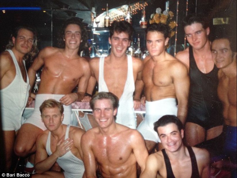 Las aventuras del equipo de strippers más famoso del mundo Las aventuras del equipo de strippers más famoso del mundo