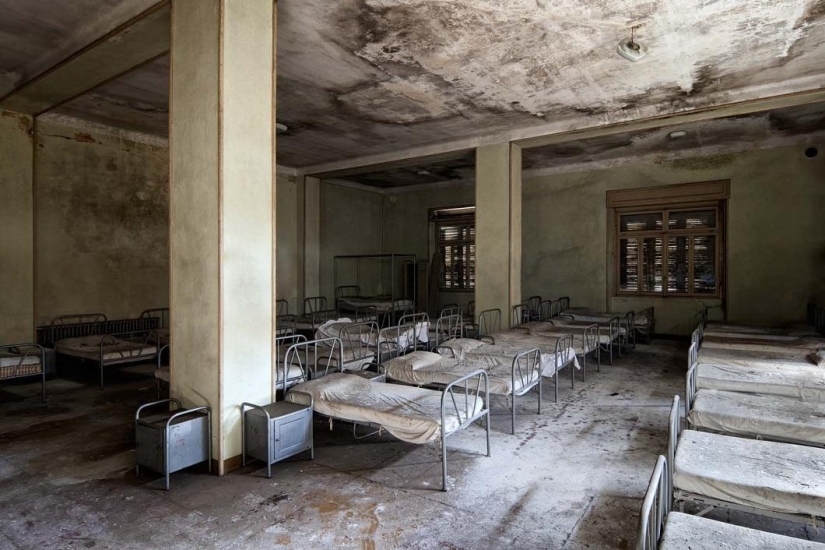 Lugares abandonados en las fotos por Vicente Jansen Lugares abandonados en las fotos por Vicente Jansen