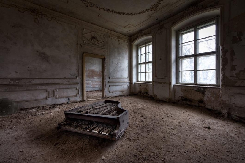 Lugares abandonados en las fotos por Vicente Jansen Lugares abandonados en las fotos por Vicente Jansen