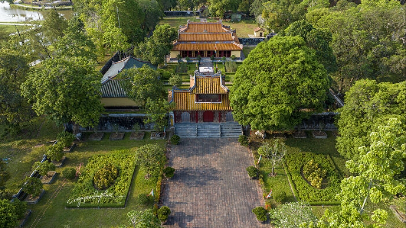 Mis fotografías aéreas que muestran tumbas en Vietnam de la época de la dinastía Nguyen Mis fotografías aéreas que muestran tumbas en Vietnam de la época de la dinastía Nguyen