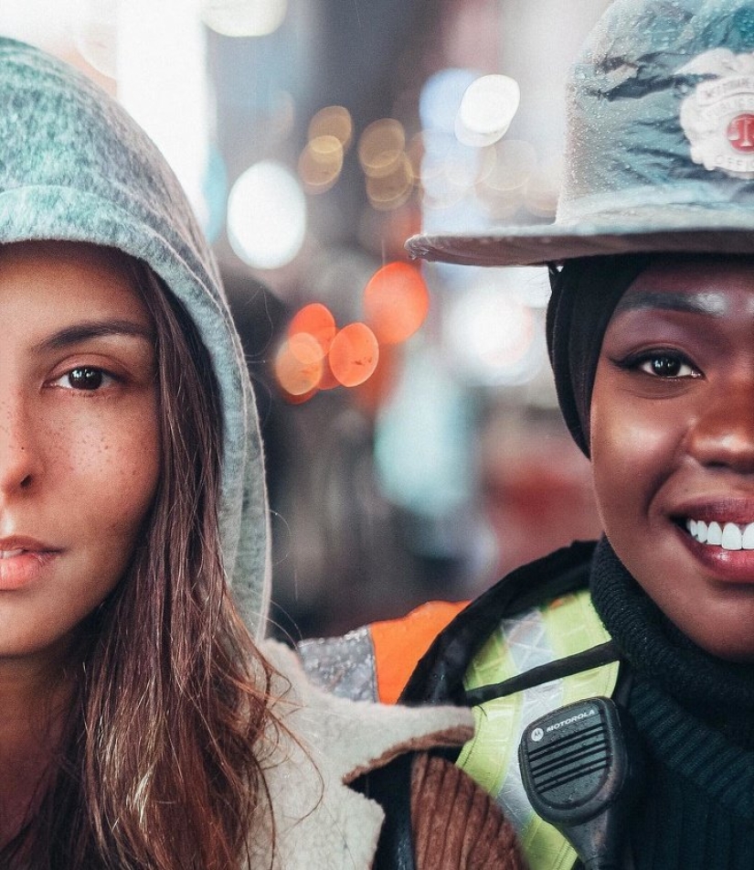 Mujer rusa que muestra la belleza de las niñas de todo el mundo, haciendo de ellos un conjunto de fotos Mujer rusa que muestra la belleza de las niñas de todo el mundo, haciendo de ellos un conjunto de fotos