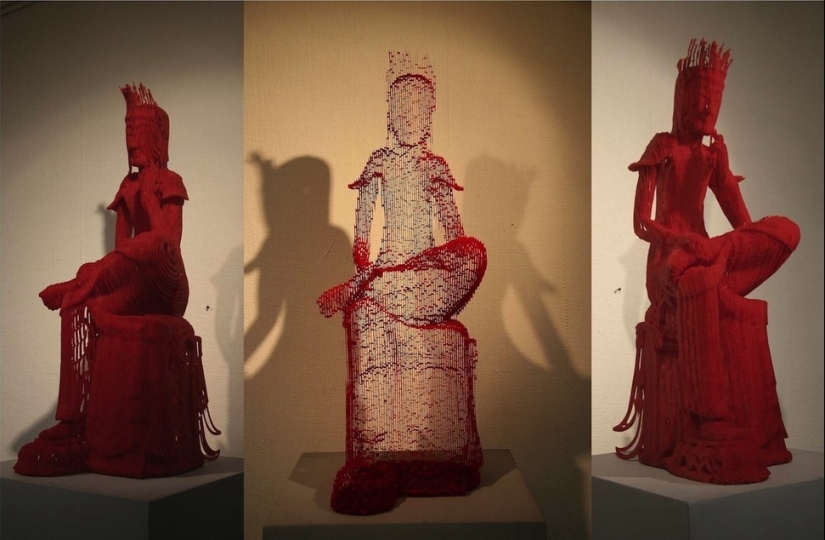 Multilayered paper sculptures that are at a certain angle become nearly invisible Multilayered paper sculptures that are at a certain angle become nearly invisible