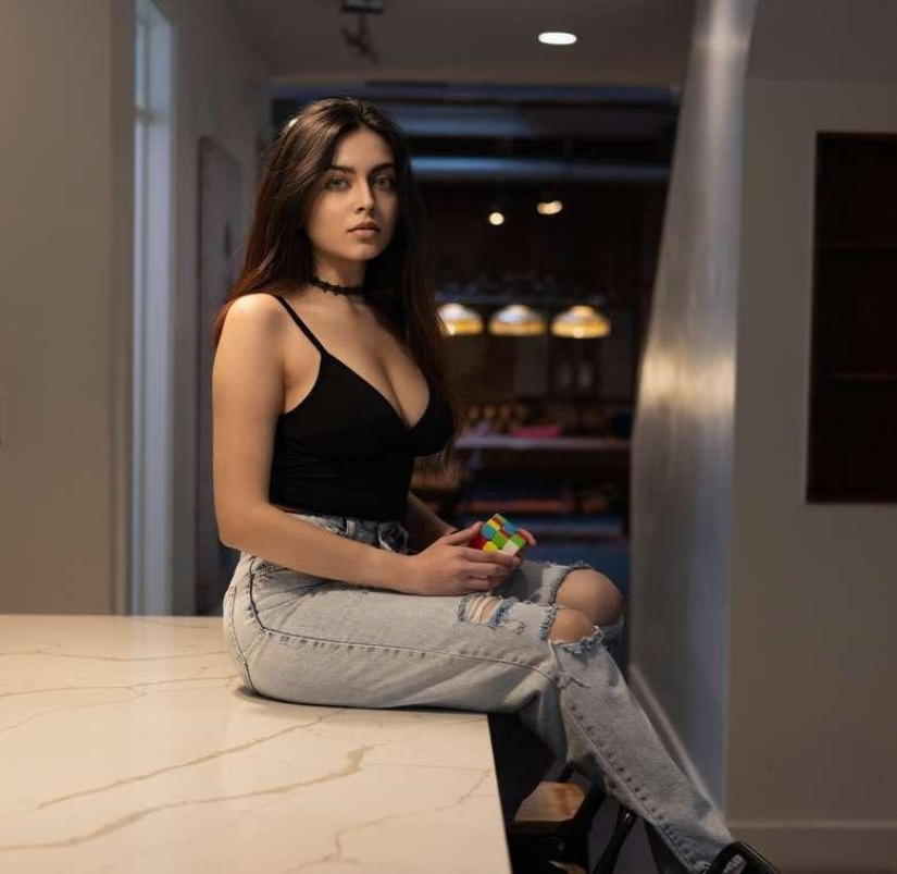No solo con fórmulas: la blogger de matemáticas Zara Dar se convirtió en modelo de OnlyFans No solo con fórmulas: la blogger de matemáticas Zara Dar se convirtió en modelo de OnlyFans