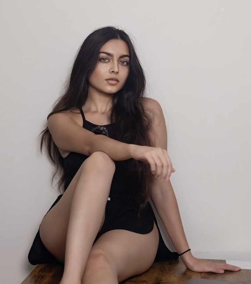 No solo con fórmulas: la blogger de matemáticas Zara Dar se convirtió en modelo de OnlyFans No solo con fórmulas: la blogger de matemáticas Zara Dar se convirtió en modelo de OnlyFans